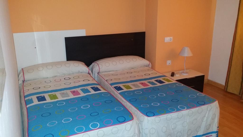 Hotel Meson El Numero Uno Antequera Chambre photo