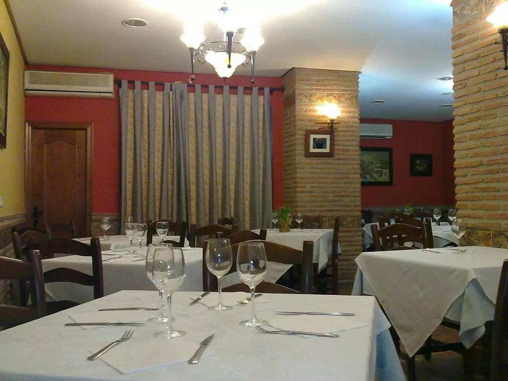 Hotel Meson El Numero Uno Antequera Extérieur photo