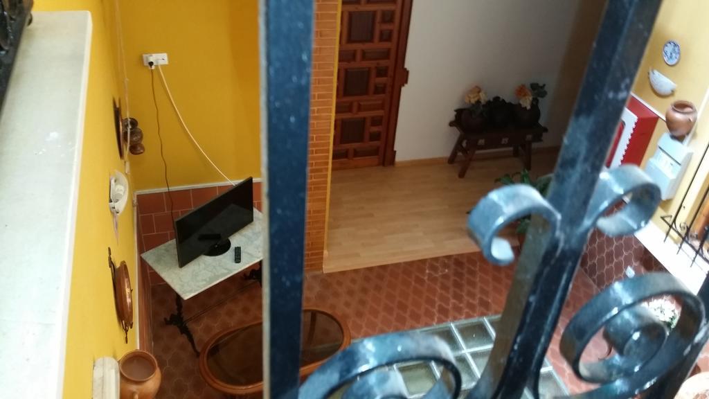 Hotel Meson El Numero Uno Antequera Chambre photo