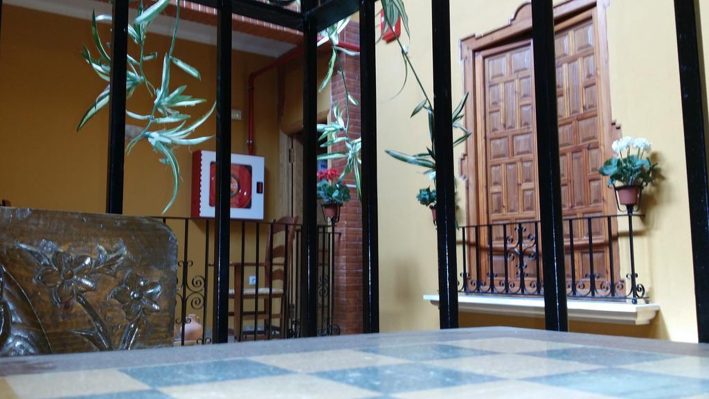 Hotel Meson El Numero Uno Antequera Extérieur photo